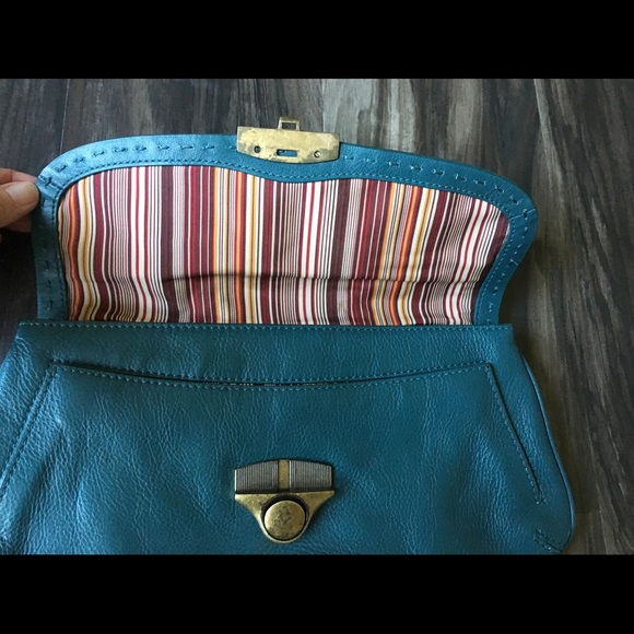 Kate Landry Clutch - Picture 4 of 8